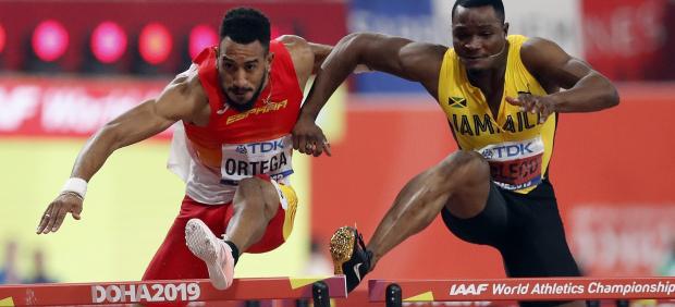 Orlando Ortega, obstaculizado por McLeod en el Mundial de Doha 2019