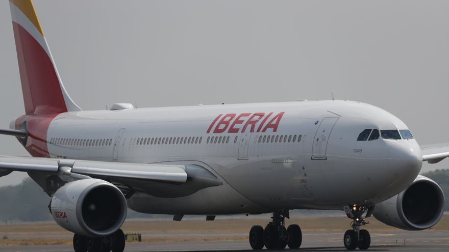 IAG, la matriz de Iberia y Vueling, pierde 6.923 millones en 2020, frente a las ganancias de 1.715 millones en 2019