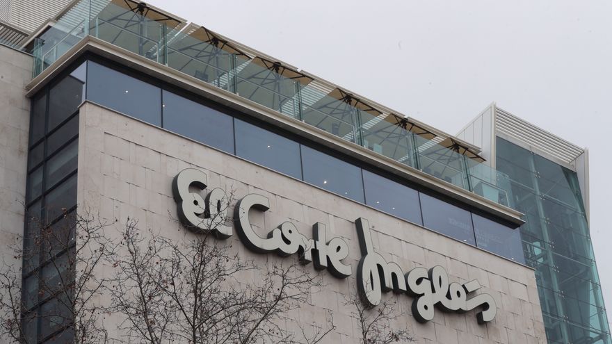 El Corte Inglés alcanza un acuerdo con los sindicatos para la salida de 3.292 empleados