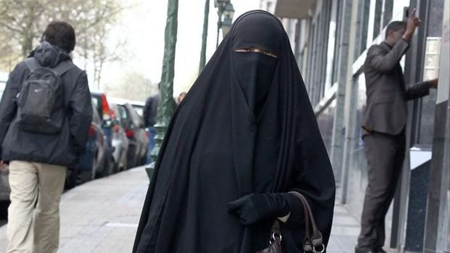 Suiza aprueba prohibir el burka y ocultar la cara en público