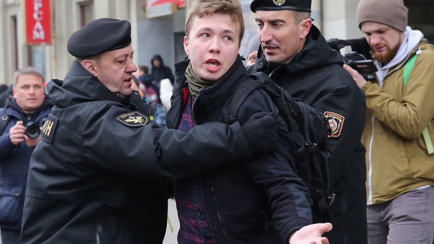 Quién es el joven periodista bielorruso detenido en una operación aérea sin precedentes