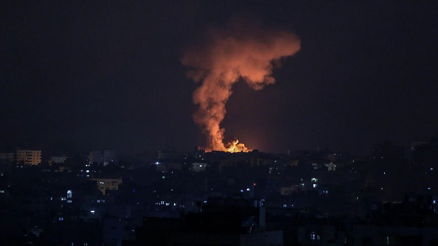 La ofensiva de Israel suma ya 126 muertes en Gaza tras una noche con más de 50 bombardeos en cuarenta minutos