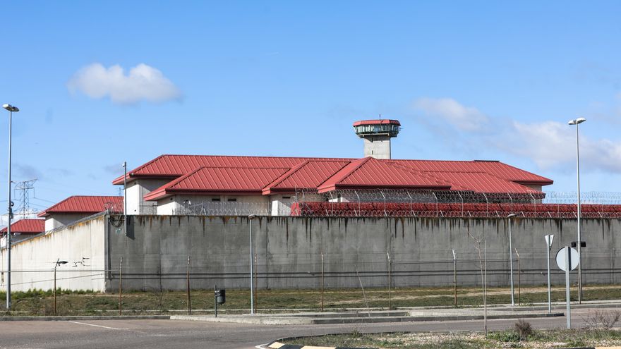 Los sindicatos demandan a Instituciones Penitenciarias por negar el permiso para votar el 4M a los trabajadores del turno de mañana