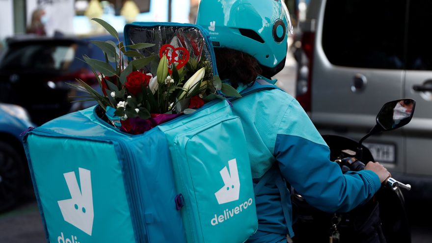 El Supremo resuelve que los repartidores de Deliveroo son falsos autónomos en su segundo pronunciamiento sobre 