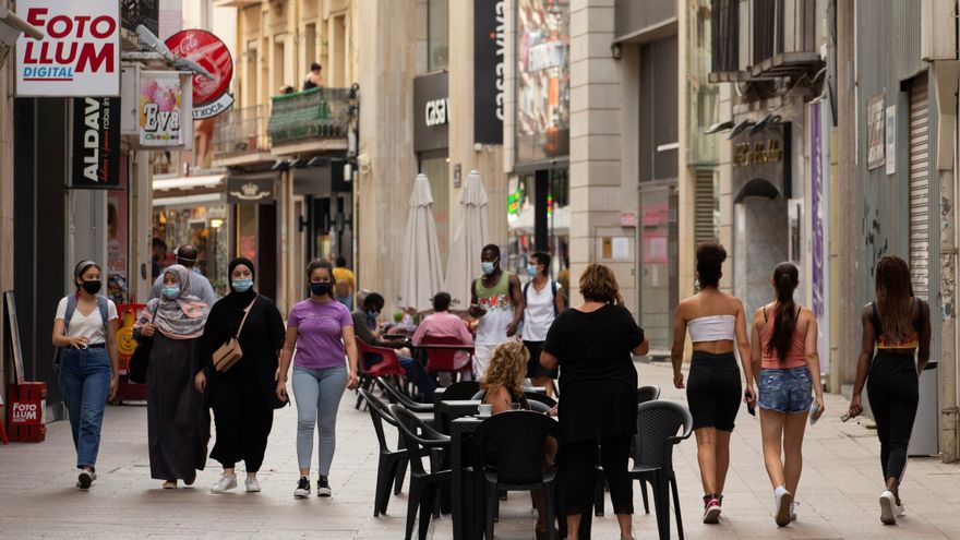 El consumo presencial se recupera: el gasto de los españoles ya compensa la caída extranjera