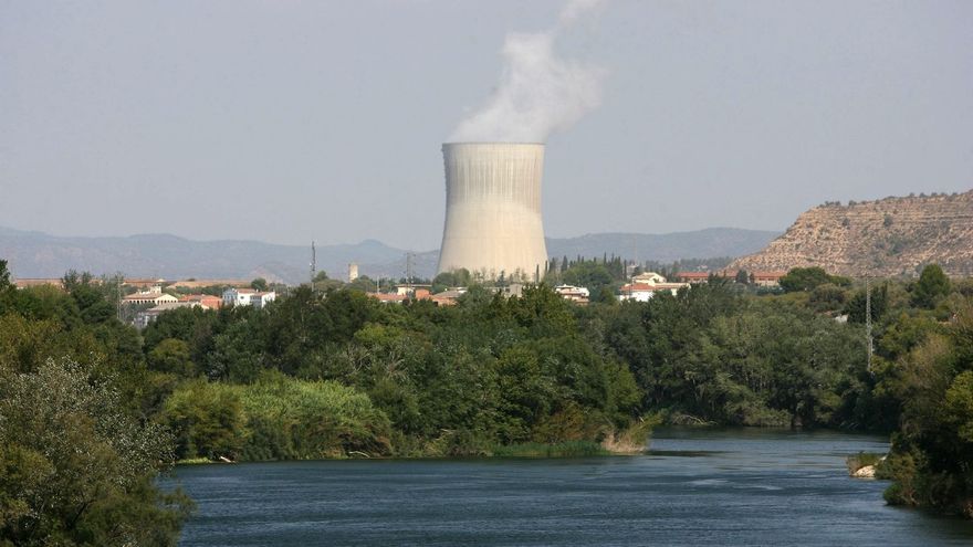 Las nucleares notifican otro fallo y vuelven a funcionar al 60% en plena escalada del precio de la luz