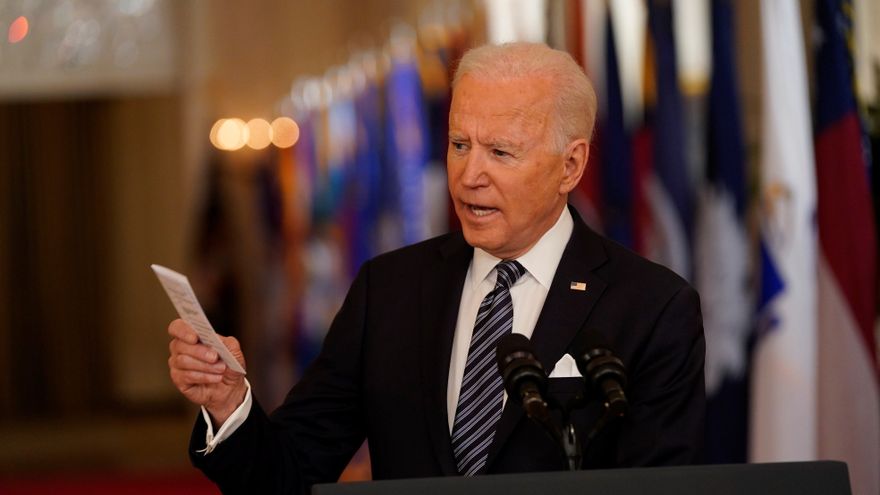 Biden ordena acelerar la vacunación para empezar la 