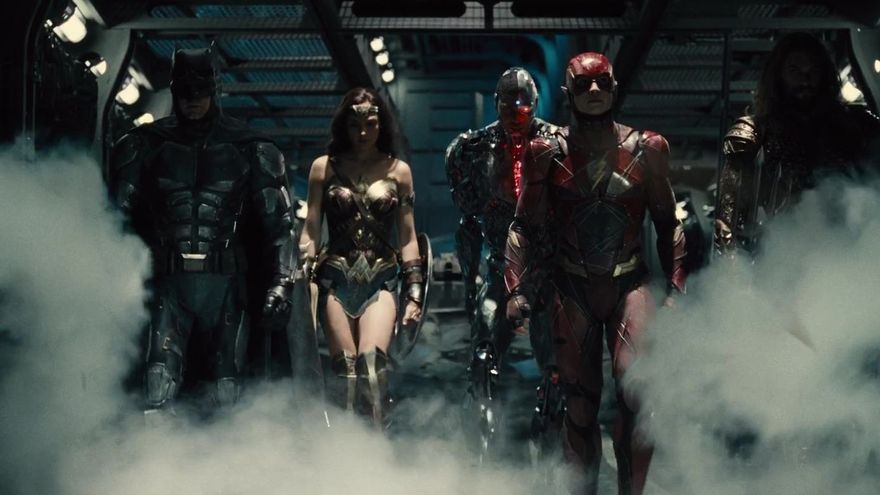 ‘Liga de la Justicia de Zack Snyder’ aporta un poco de corazón, mucha desmesura y más imaginario derechista a la versión zombi estrenada en salas