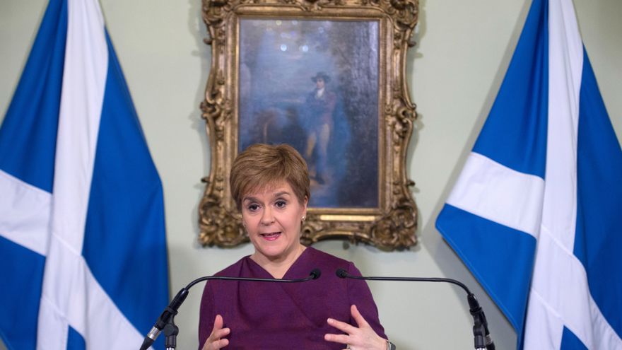 La oposición escocesa pide la dimisión de la primera ministra por la investigación por acoso sexual contra su predecesor