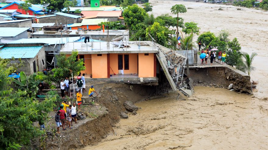 Aumentan a 155 los muertos por las inundaciones en Indonesia y Timor Oriental