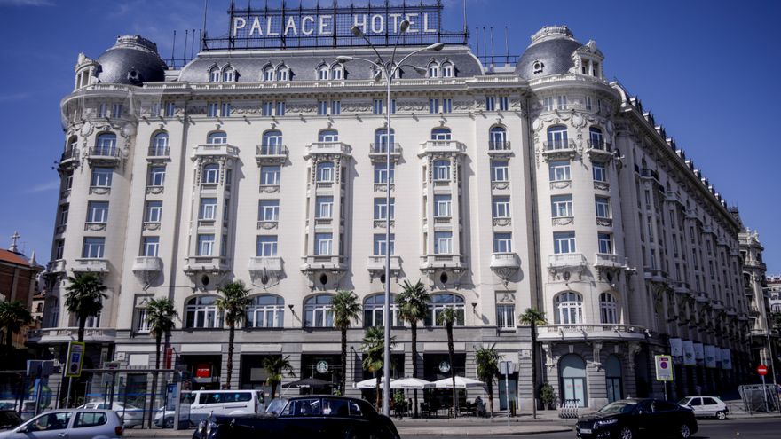 Primera huelga en la historia del lujoso hotel Palace de Madrid contra el despido anunciado a 152 trabajadores