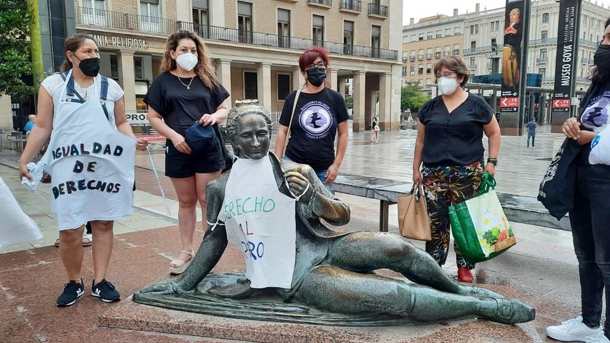 ¿Ese majo de Goya viste un delantal? Las protestas de las trabajadoras del hogar para exigir el derecho al paro