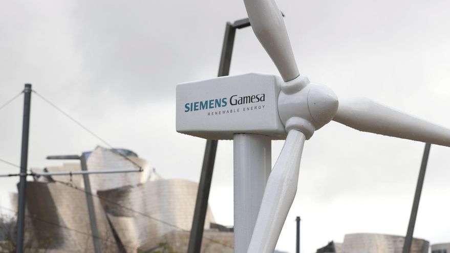 Siemens Gamesa rebaja sus previsiones de negocio para 2021 por el alza del precio de las materias primas y Brasil