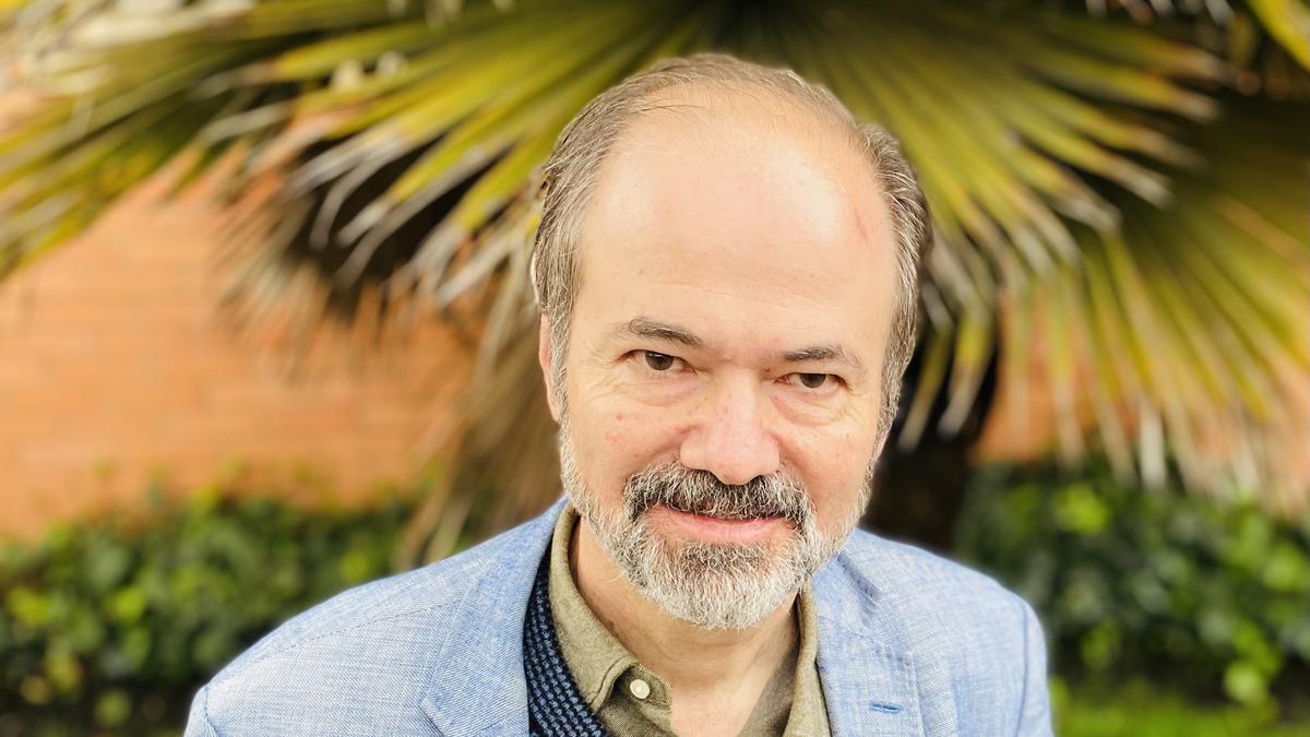 El escritor y periodista mexicano Juan Villoro, fotografiado en Bogotá en el Festival Gabo 2022.