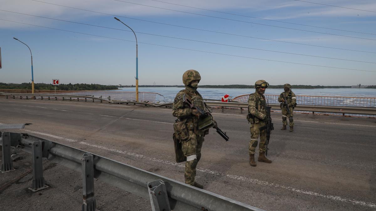 Rusia dice que ha terminado de retirar sus tropas de la ciudad de Jersón