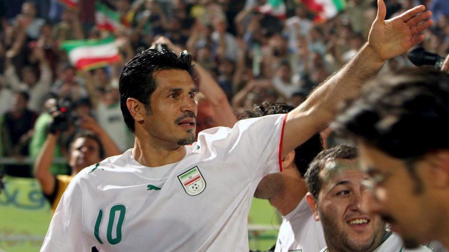 La leyenda del fútbol iraní Ali Daei rechaza ir al Mundial en solidaridad con las protestas de su país