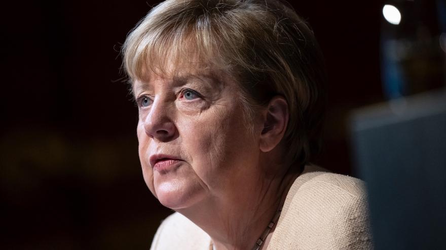 Merkel dice que intentó negociar con Putin en 2021 pero ya estaba “acabada”