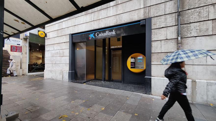 El Gobierno amplía dos años más la presencia del Estado en el accionariado de CaixaBank