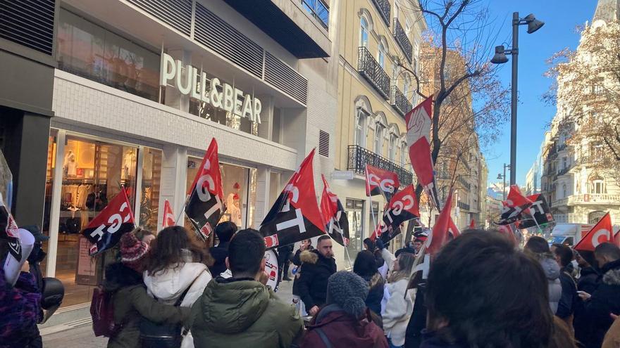 Mar de fondo laboral en Inditex por las condiciones salariales de las dependientas