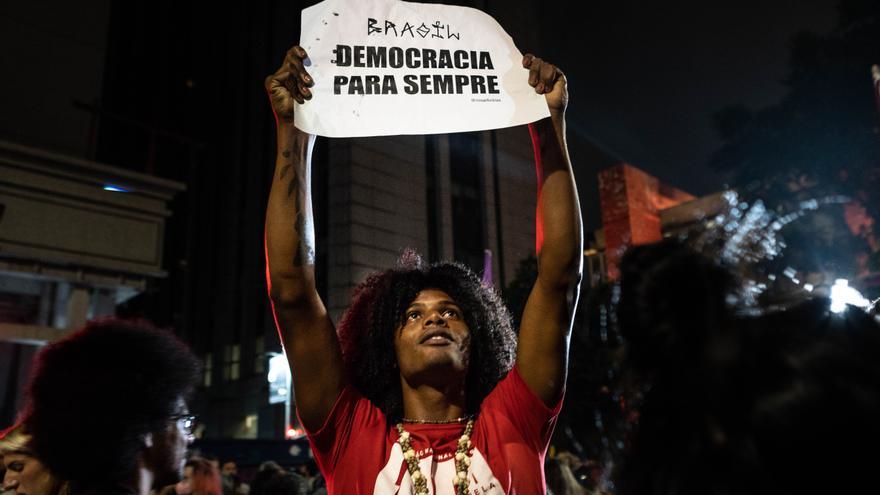 Brasil, el día de después: “Estamos por la democracia y contra el fascismo”