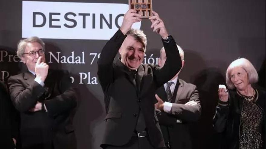 Manuel Vilas gana el premio Nadal 2023 con la novela 