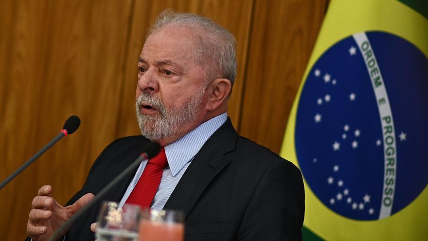 Lula critica la connivencia de policías y militares con el asalto ultra: 