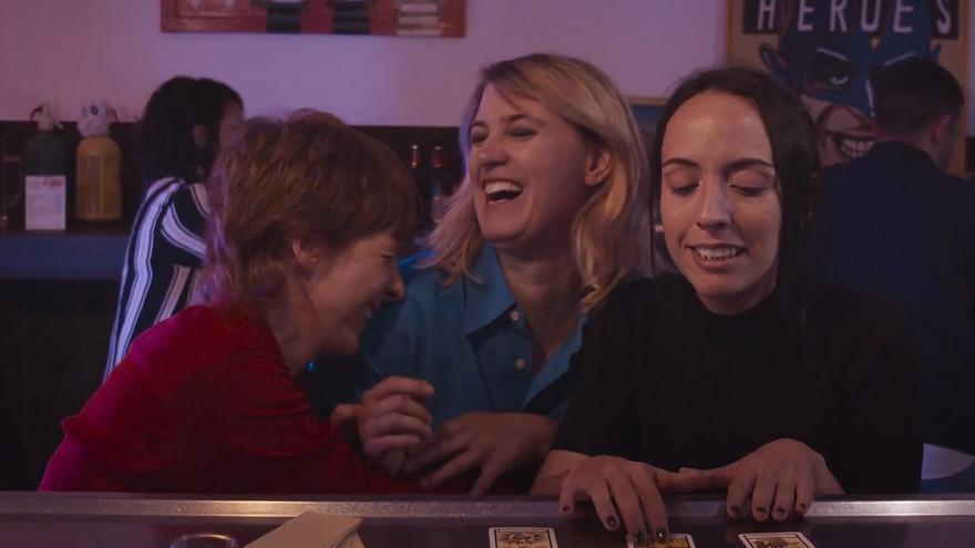 ‘La amiga de mi amiga’, una comedia romántica rompedora para representar “a personas queer y bolleras”