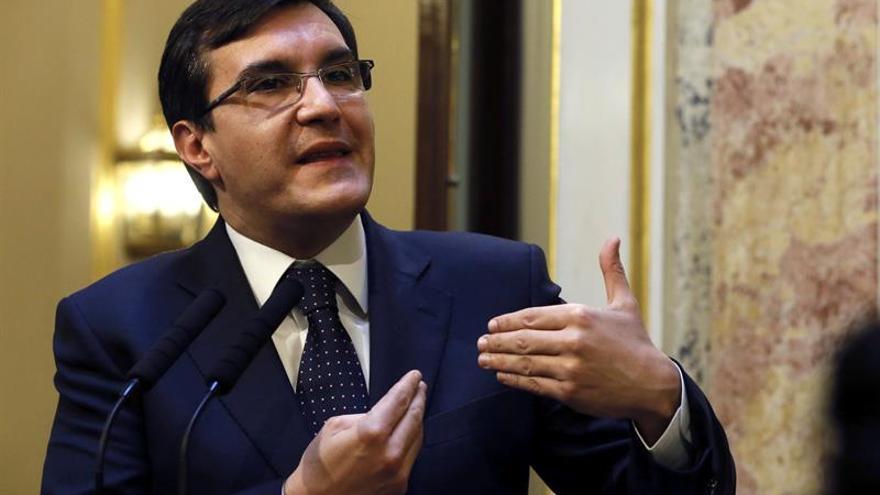 La patronal suma a otro miembro más del equipo del PP de Rajoy: José Luis Ayllón, jefe de gabinete