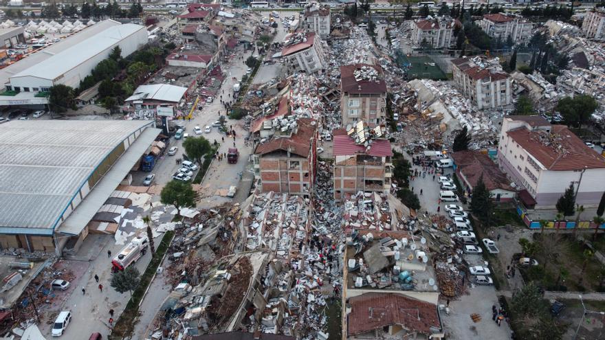 Más de 11.000 muertos en los terremotos de Turquía y Siria: “Hay cadáveres por todas partes”