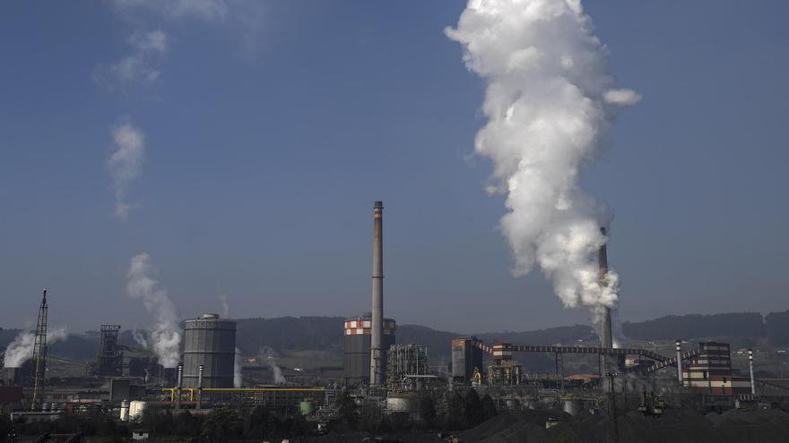 La actividad en la industria crece en febrero por primera vez en ocho meses por la resistencia de la demanda