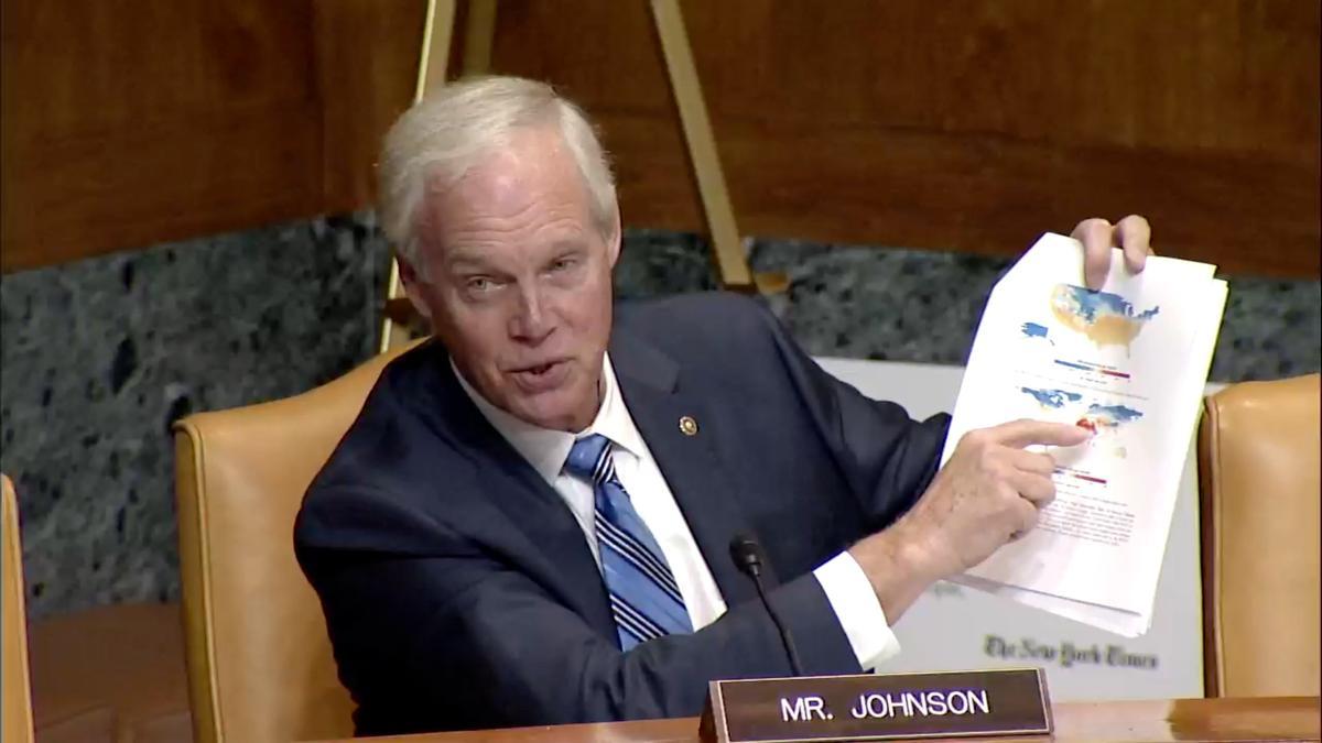 El senador republicano Ron Johnson durante su intervención.