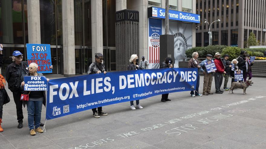 Fox News pagará 787,5 millones de dólares para evitar el juicio sobre la mentira del fraude electoral en EEUU