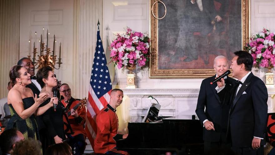 El presidente de Corea del Sur canta ‘American Pie’ ante Joe Biden en la Casa Blanca