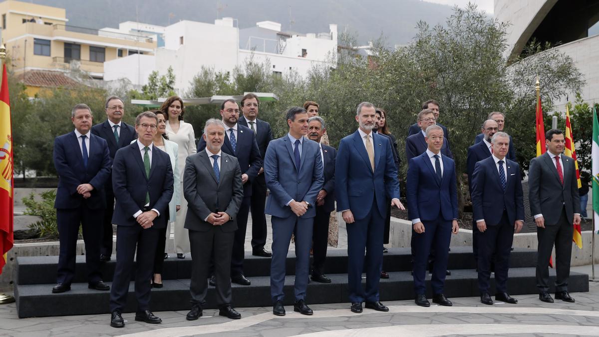 Retrato de los presidentes autonómicos y del Gobierno central durante la última Conferencia de Presidentes, celebrada en marzo de 2022. EFE/Juan Carlos Hidalgo