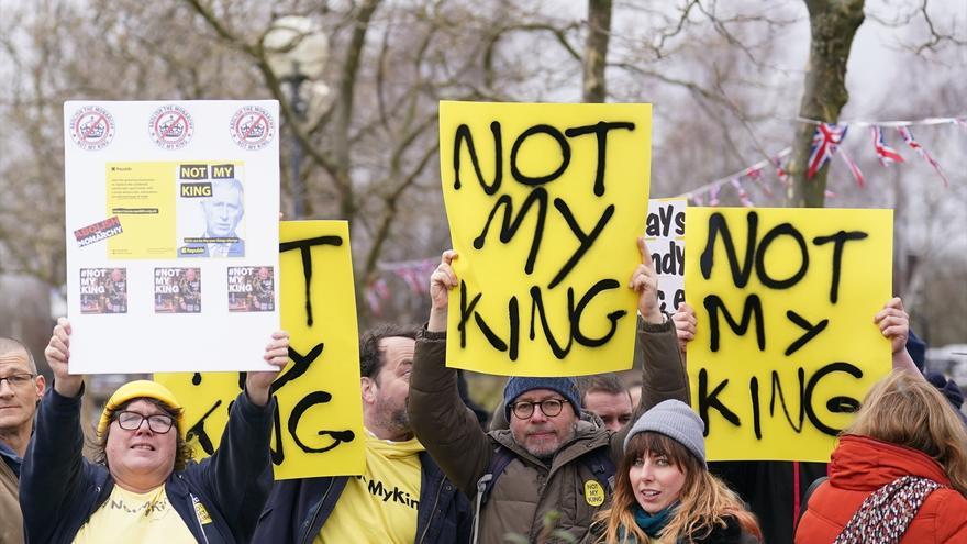 Los republicanos crecen en Reino Unido entre el desinterés por la coronación y el enfado por el gasto