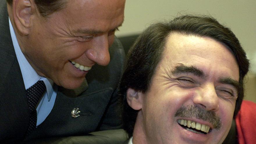 Italia despide a Berlusconi, cuya larga sombra mediática y política llegó hasta la España de Aznar