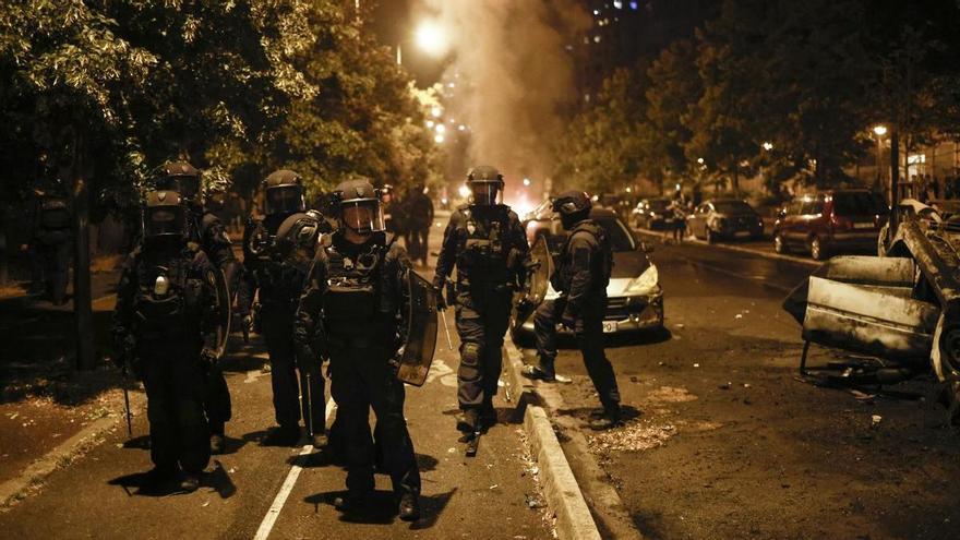 Al menos 150 detenidos en nueva jornada de disturbios por la muerte de un joven a manos de la policía francesa