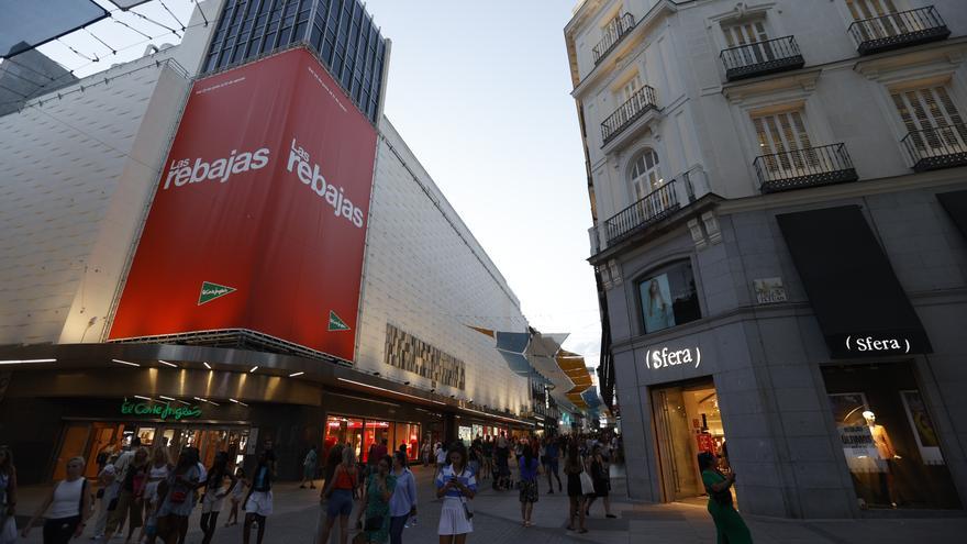 El Corte Inglés dispara su beneficio hasta 870 millones tras vender su negocio asegurador a Mutua