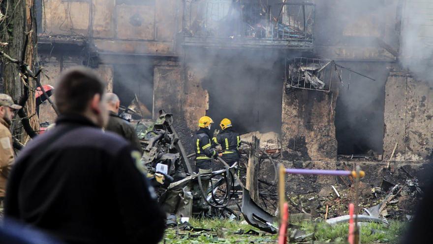 Al menos seis muertos en un bombardeo ruso contra edificios residenciales en Krivói Rog, ciudad natal de Zelenski