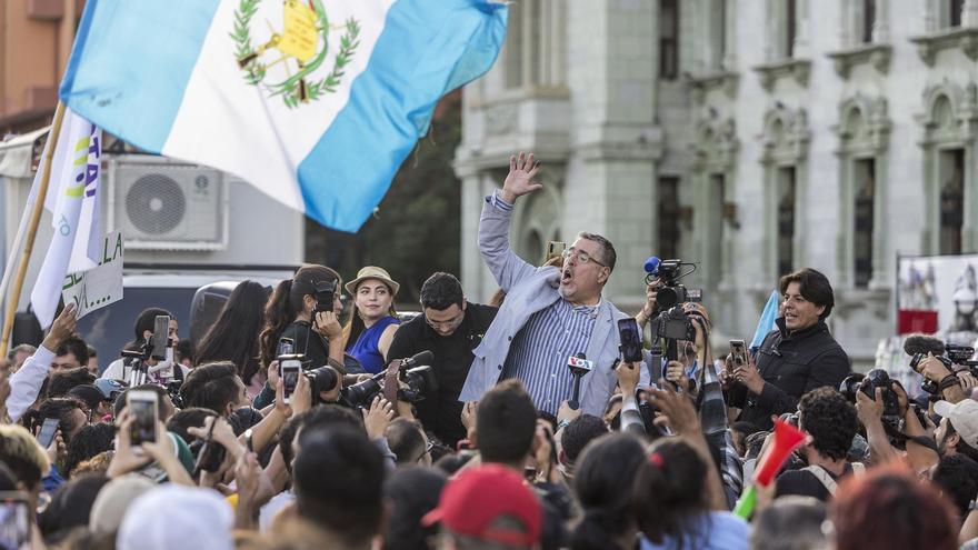 Bernardo Arévalo, el académico que lleva a la izquierda al gobierno de Guatemala 75 años después