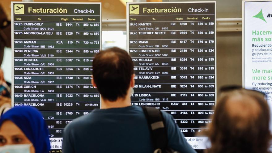 Consumo expedienta a varias aerolíneas por no tener teléfono gratuito de atención al cliente