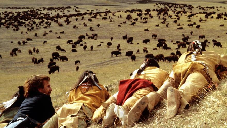 El interminable litigio de Kevin Costner por 14 bisontes de bronce