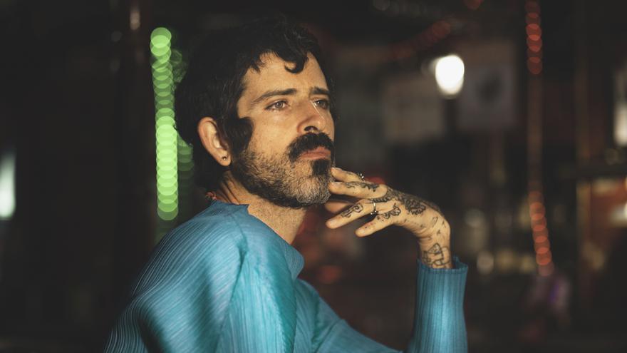 Devendra Banhart: “Siempre vi esa agresividad para suprimir lo femenino en hombres y lo masculino en mujeres”