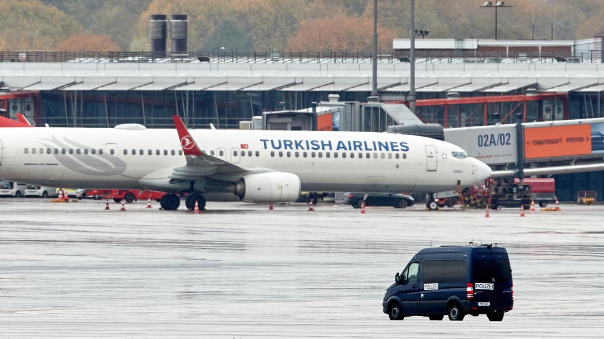 Detenido el hombre que mantenía a su hija como rehén en una de las pistas del aeropuerto de Hamburgo