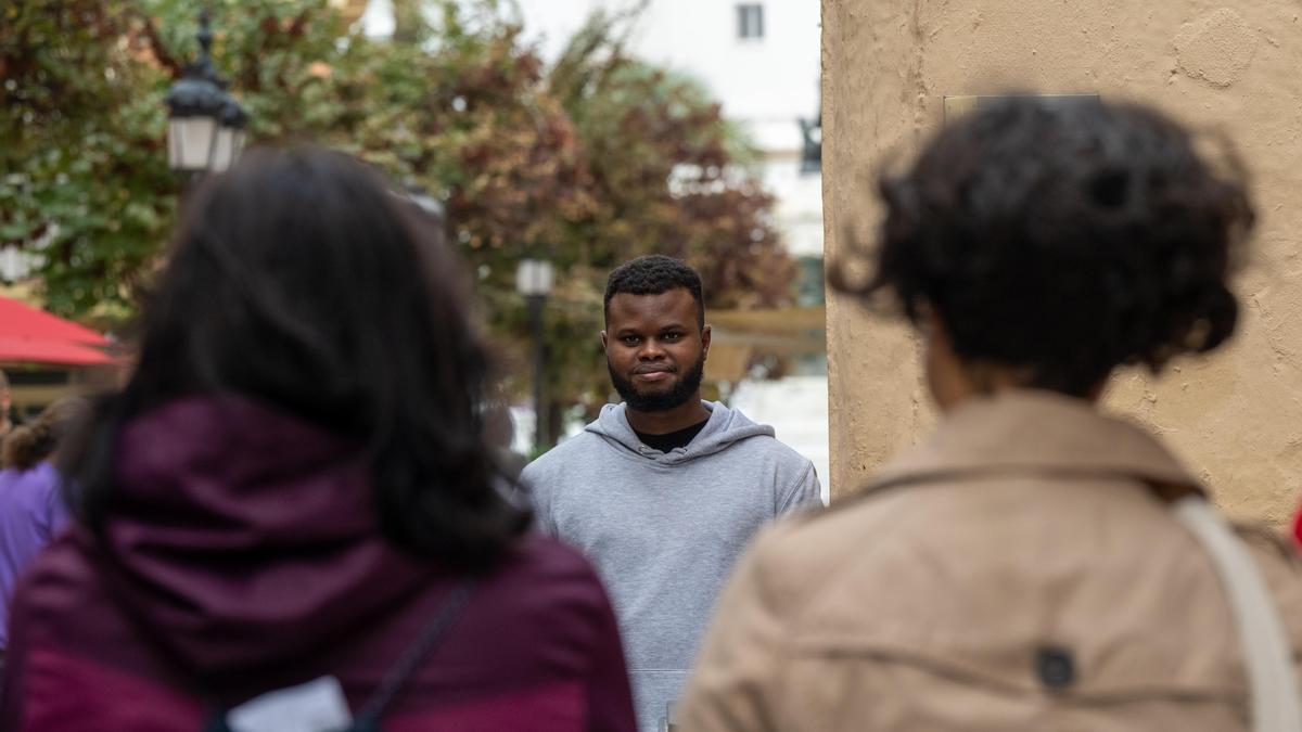 El latido de Mame Mbaye resuena en la calle