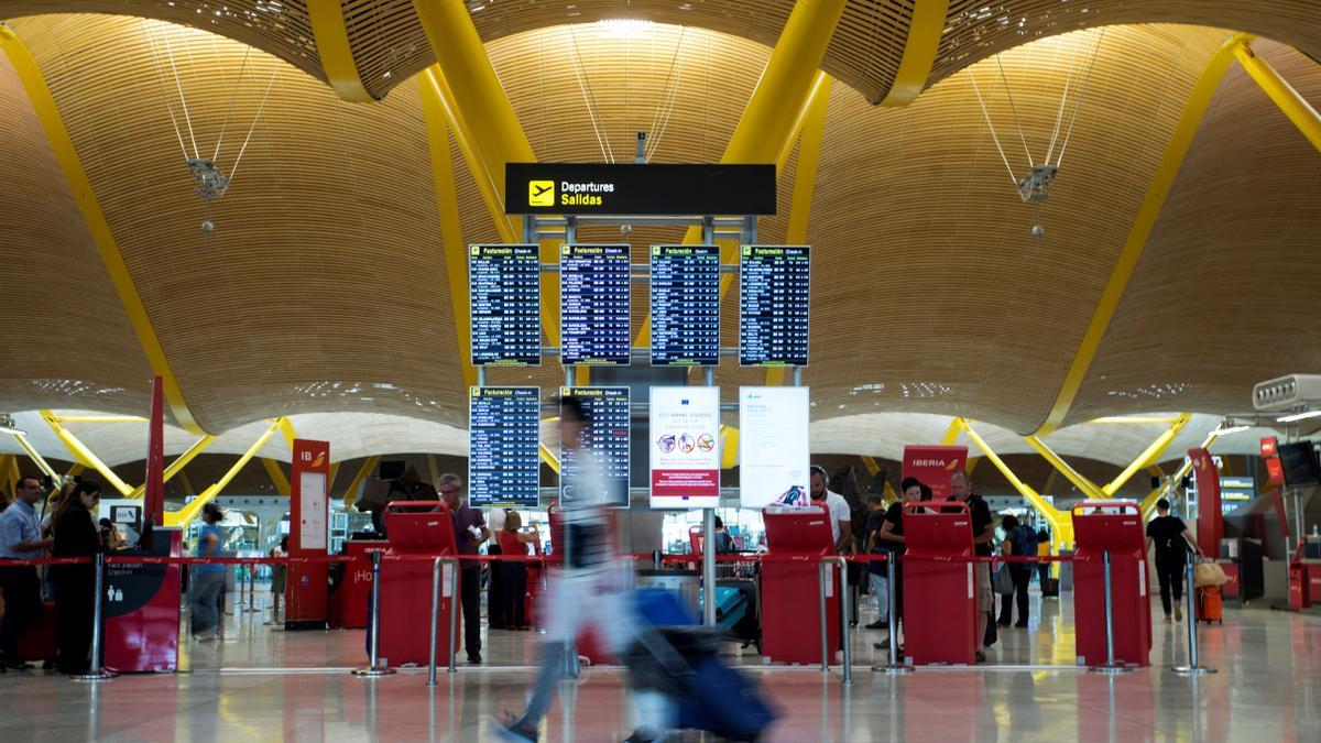 UGT convoca huelga en las torres de control de Barajas desde el 31 de diciembre hasta el 7 de enero