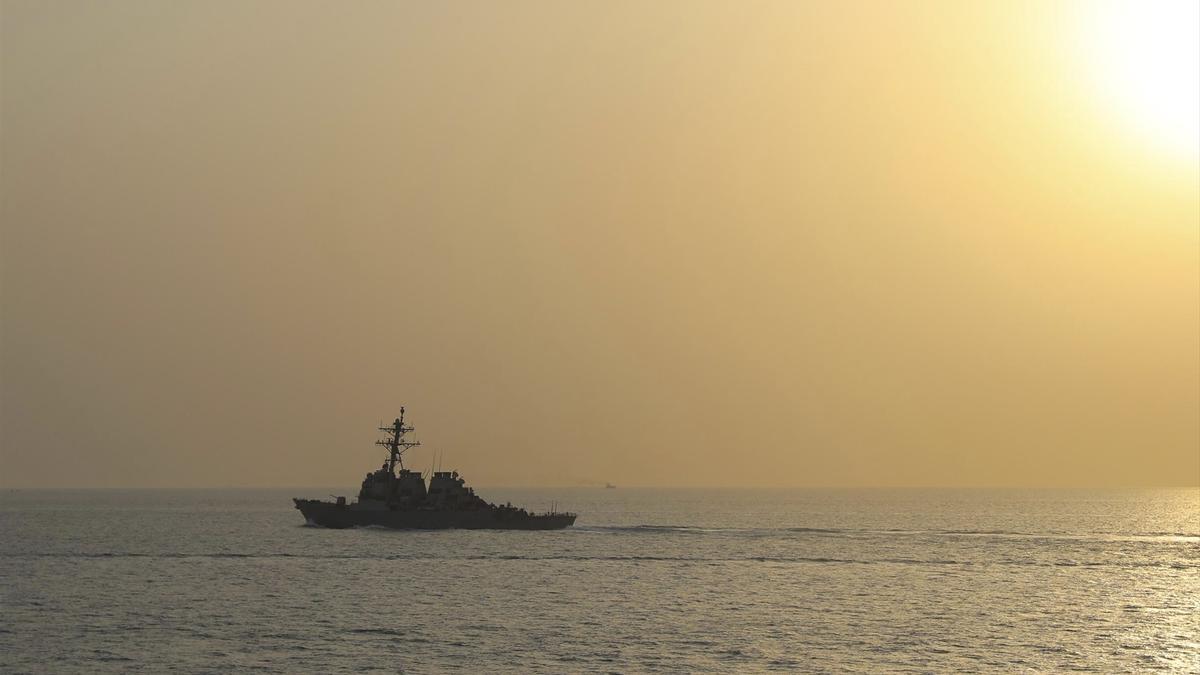 El Pentágono asegura que un buque estadounidense ha sufrido un ataque con drones en el mar Rojo