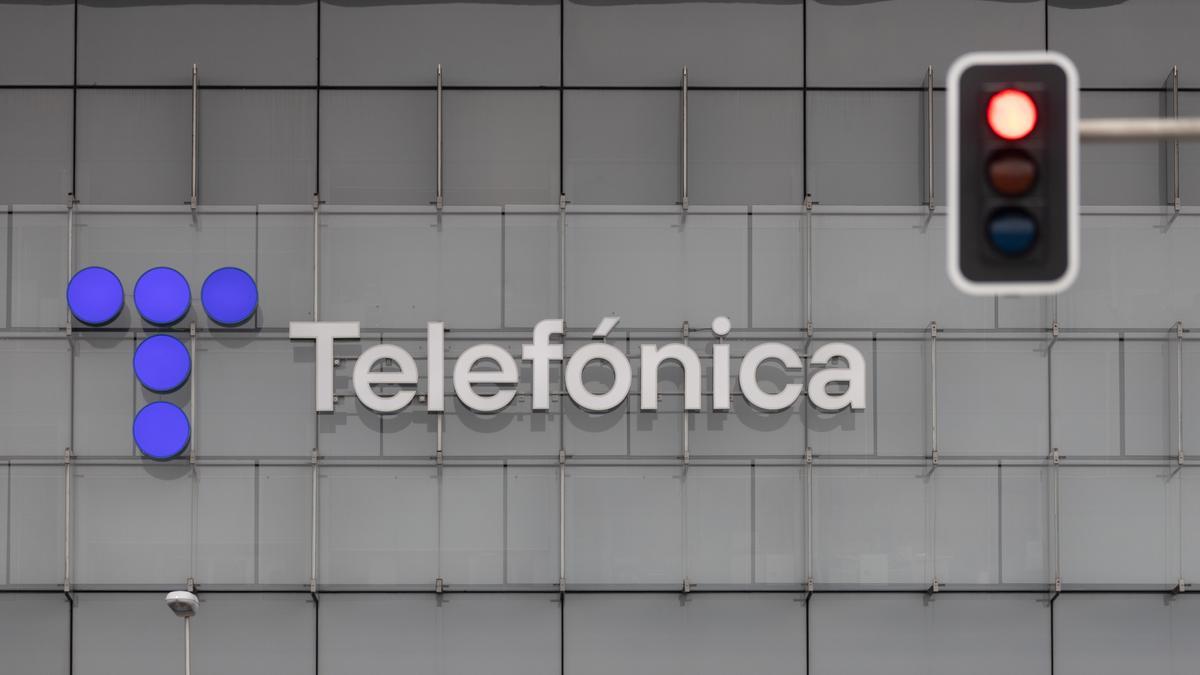 Telefónica rebaja a 3.959 lo despidos en el ERE en la negociación con los sindicatos
