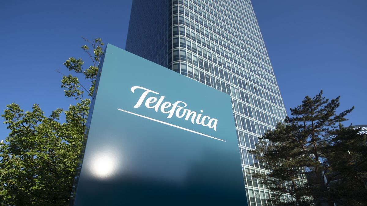 Telefónica plantea a los sindicatos el despido de 5.124 trabajadores en su nuevo ERE