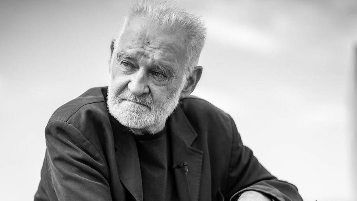 Béla Tarr, la leyenda del cine europeo para el que “hasta rodar la esquina de una calle es un acto político”